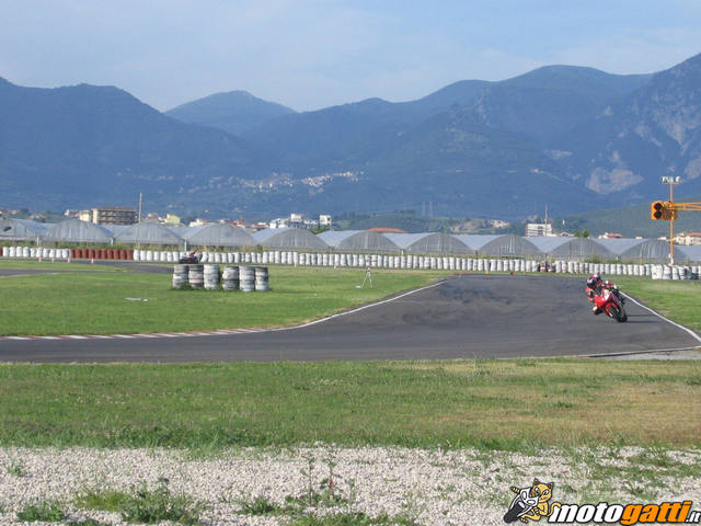 Clicca per immagine full size