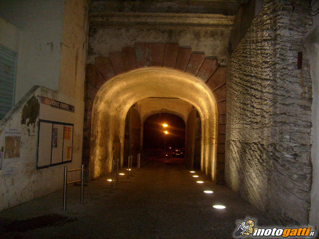 Clicca per immagine full size